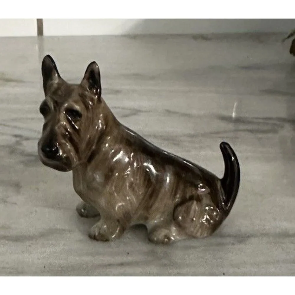 Vintage Adorable Detailed Scottish Terrier Dog Figurine England Royal Doulton